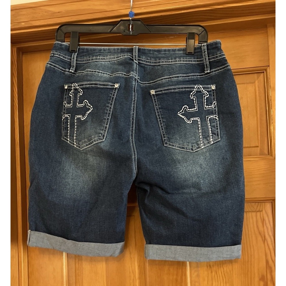 Flamingals Women's Shorts Bermuda Denim Cuffed Embroidered Cross Sz XL